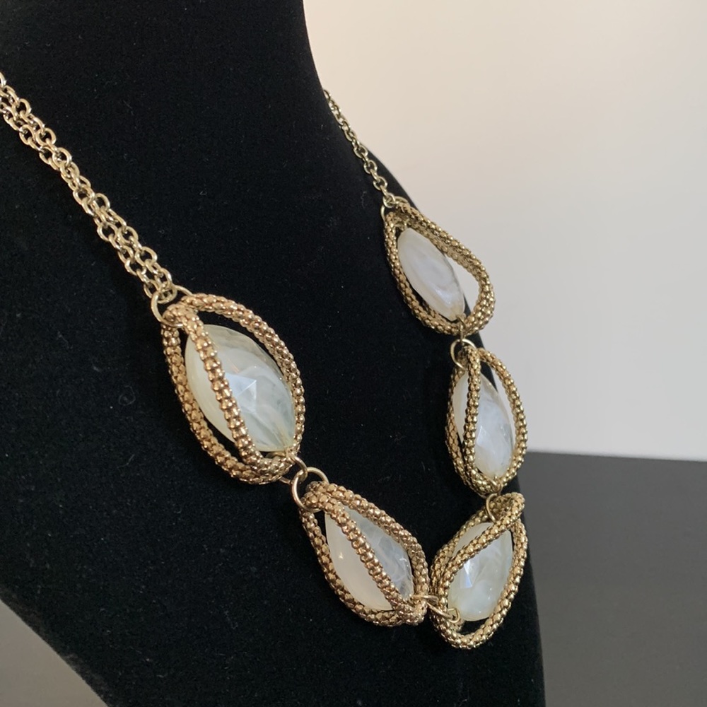 Melanie Lyne beaded necklace - Picture 3 of 10
